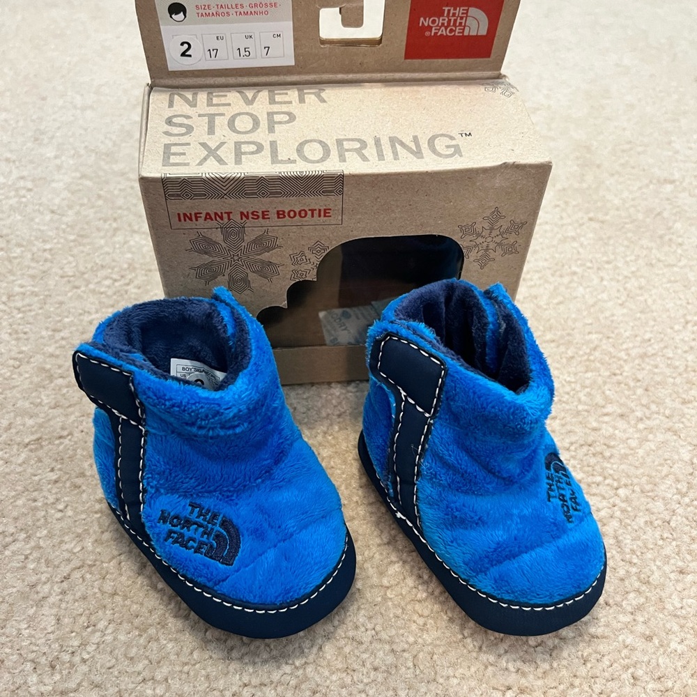 The North Face infant boots size 2 (6-12 months)